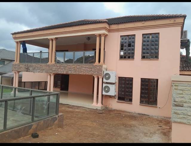 5 BEDROOM HOUSE FOR SALE IN RUSTIC ESTATE